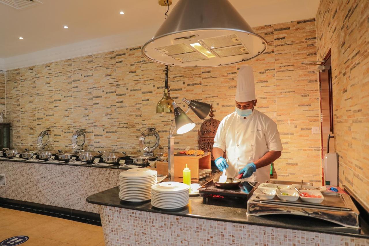 Dhafra Beach Hotel Джебел Дхана Екстериор снимка